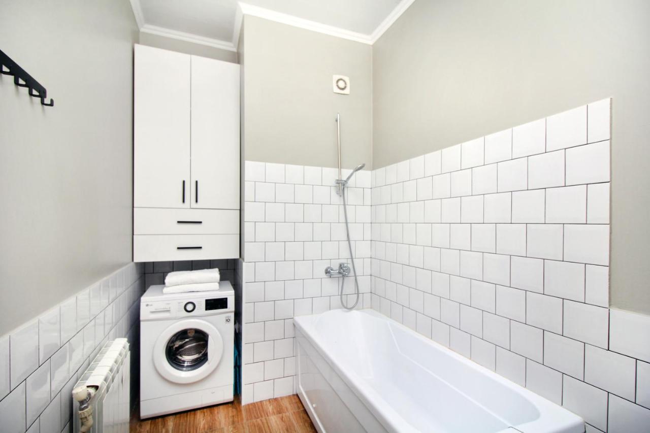 Perfect Spacious Apartment 356 Almaty Extérieur photo